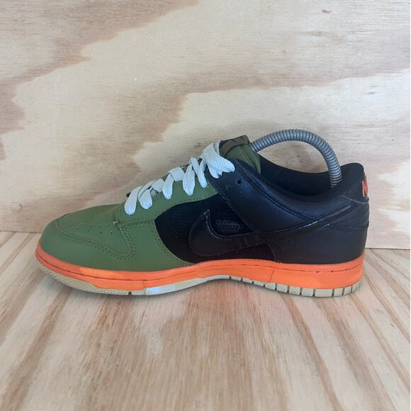 Nike - Dunk Low - Sneakers - Green/Black - Women's - 8 - 317813-301 - Picture 4 of 9